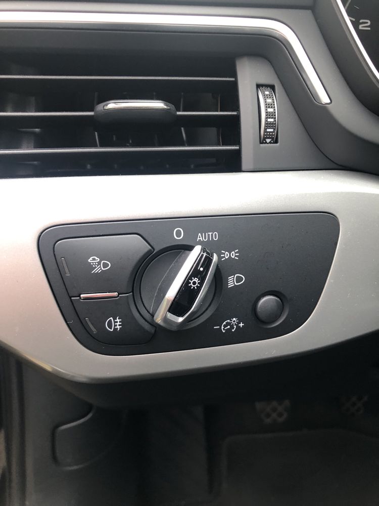 Audi A4 - 2.0 TDI SPORT/150CV