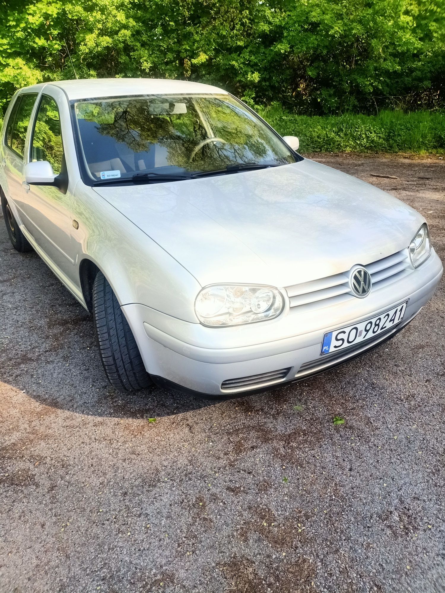 VW Golf lV  1.6  benzyna