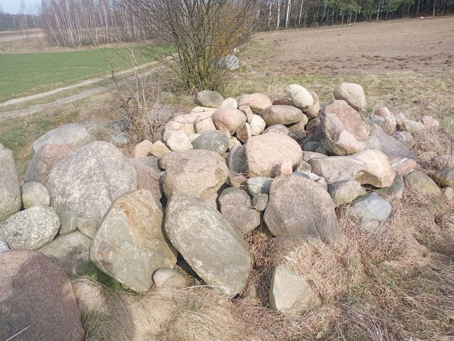 Kamień polny mały i duzy