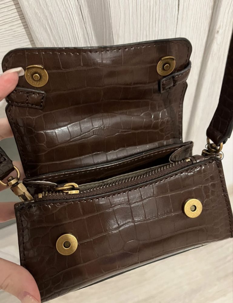 Guess bag crocodile print