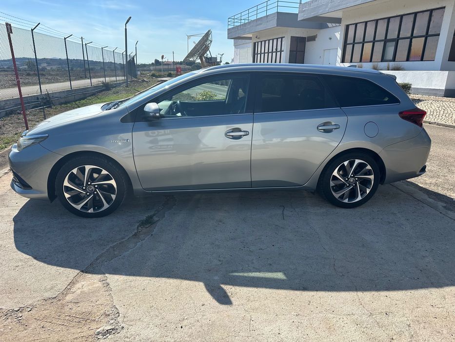 Toyota Auris TS 1.8 Hybrid