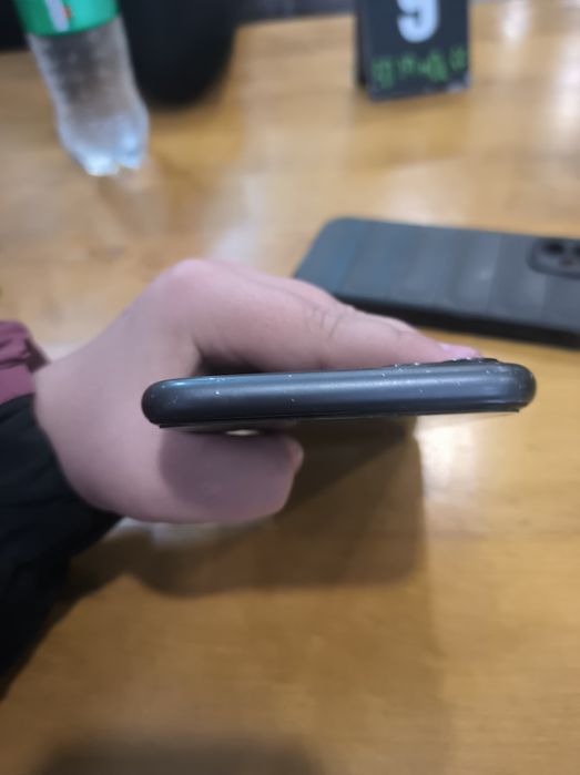 Продам iPhone 11 128