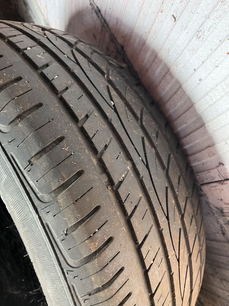 Opony  letnie 215/55R17