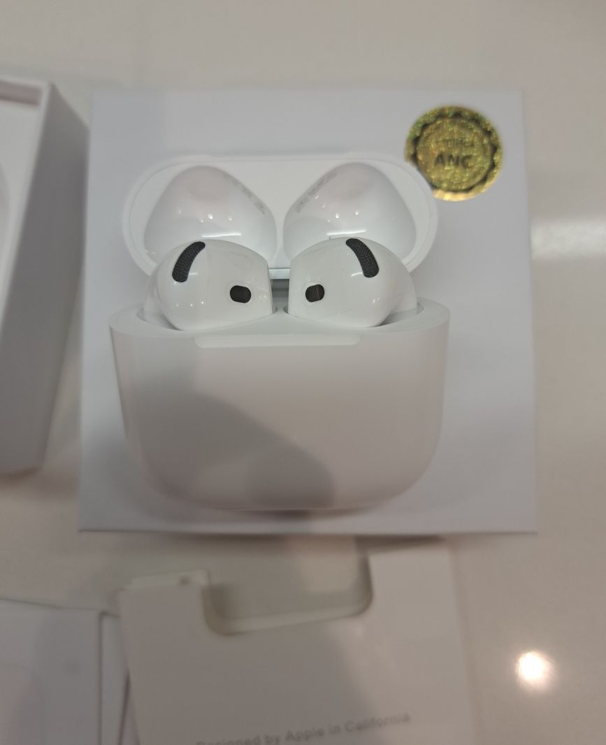 Airpods 4 ANC (Apple)