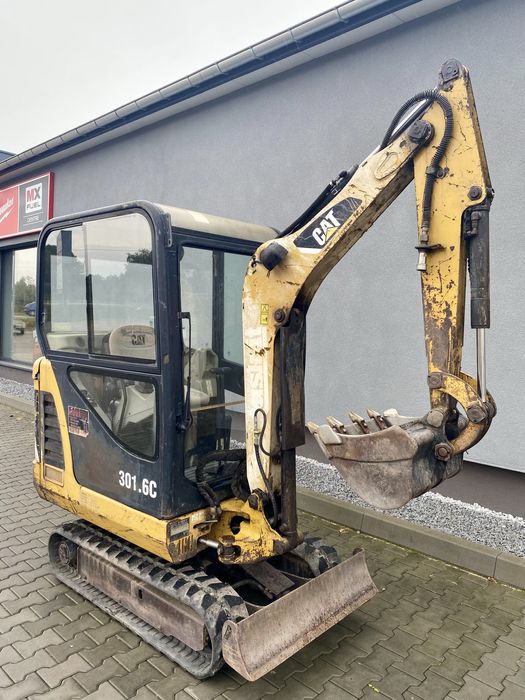 Minikoparka Cat 301.6, 3 łyżki, dodatkowa linia, stan bdb,sprzedam