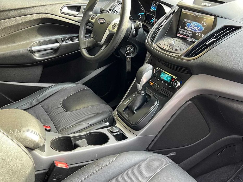 Продам Ford Escape
