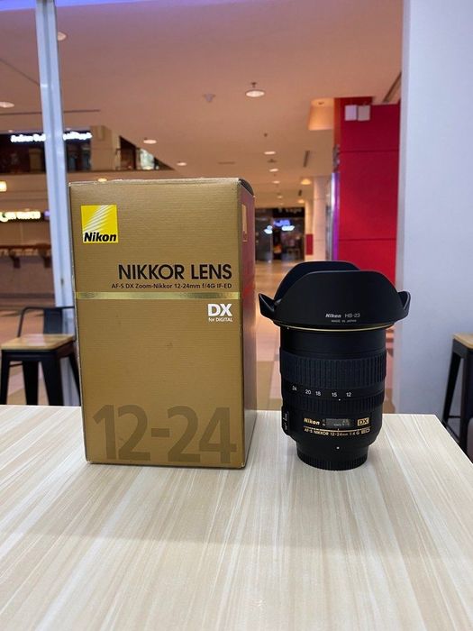 Ширококутний об'єктив Nikon AF-S DX Nikkor 12-24mm f/4G