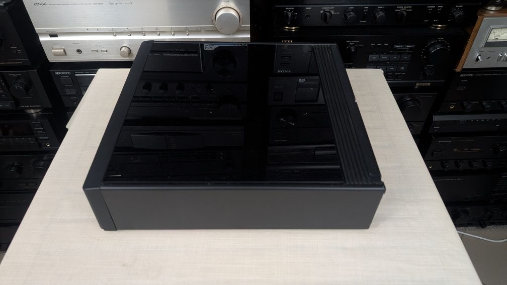 Meridian 562 Digital controller / przedwzmacniacz