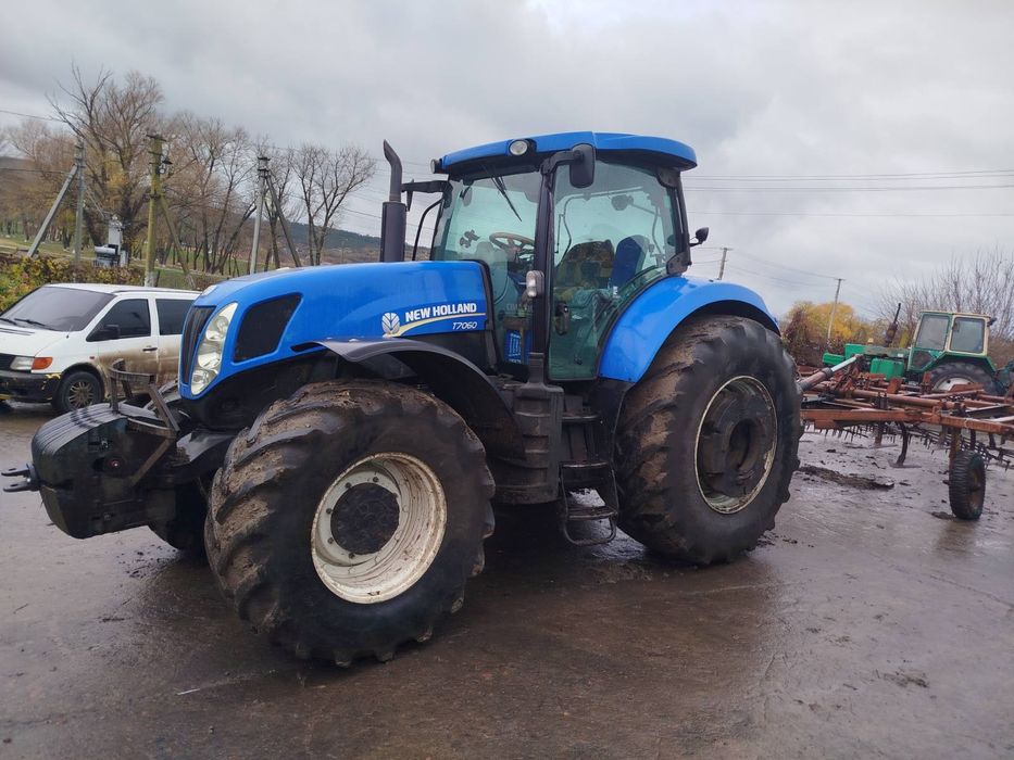 Трактор New Holland T7060 (210 к.с.)