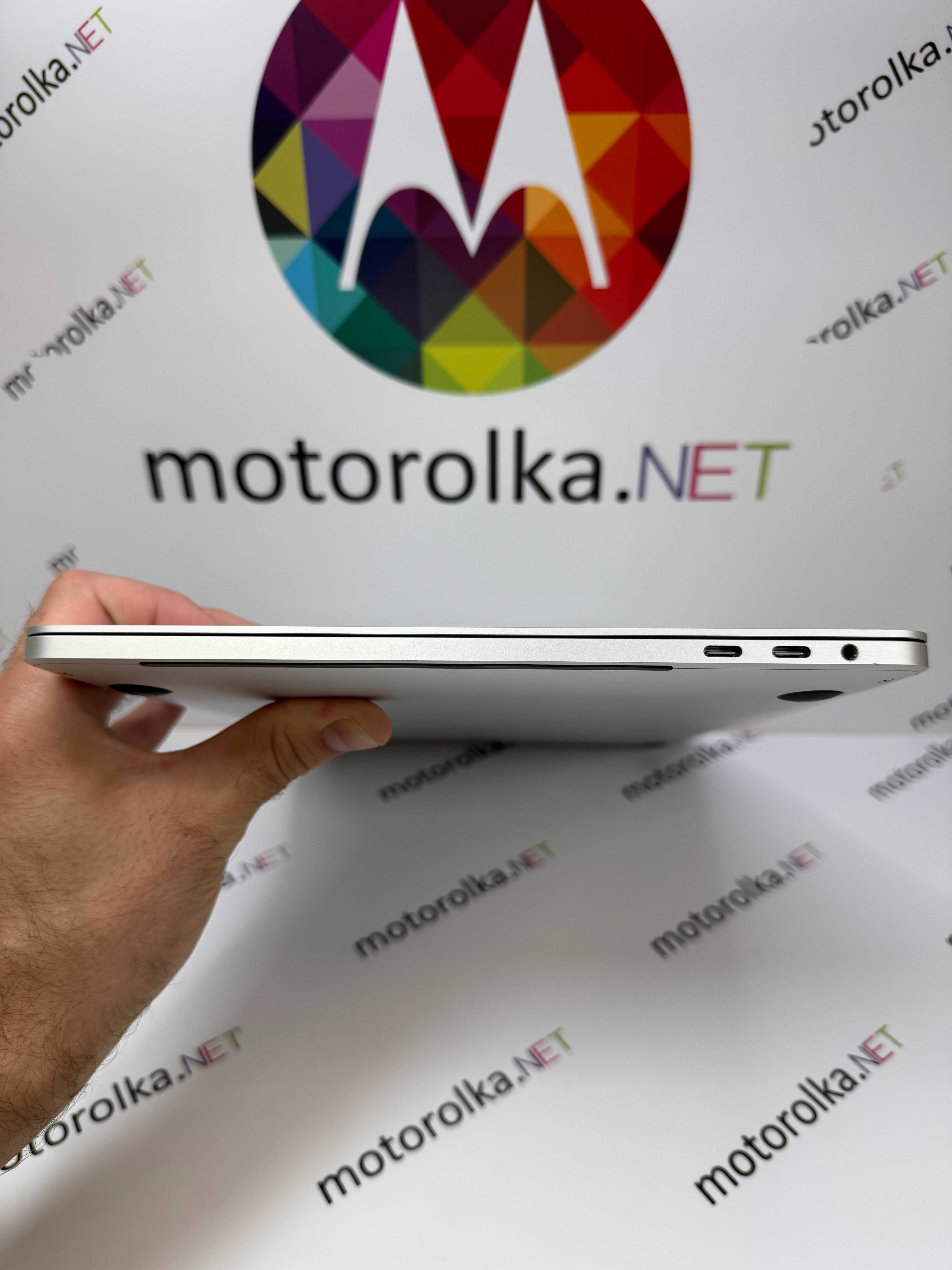 MacBook Pro 13 2020 TouchBar i5 16RAM 512SSD 68 циклов 4*ThunderBolt