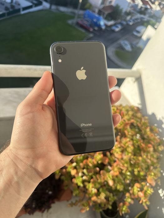 iPhone XR 64gb em bom estado
