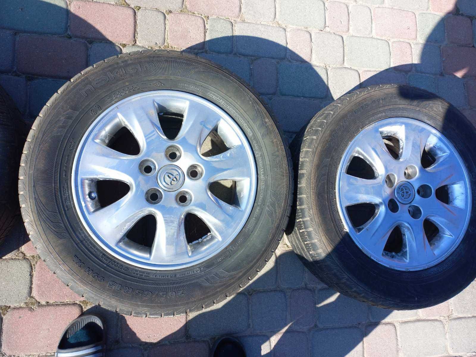 Диски R15  тойота  оригінал.