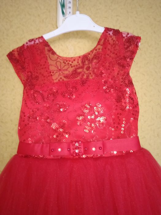 Сукня нарядна р-р 116-122
