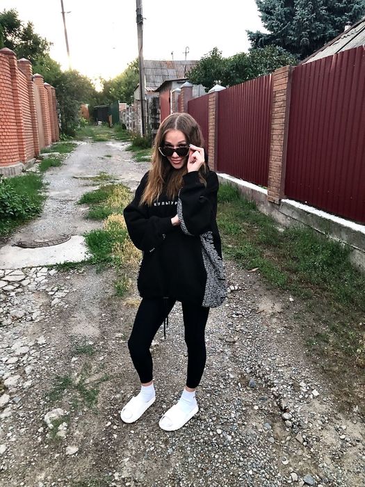 Прибирання  квартир офисиф  домів - Хатня робітниця