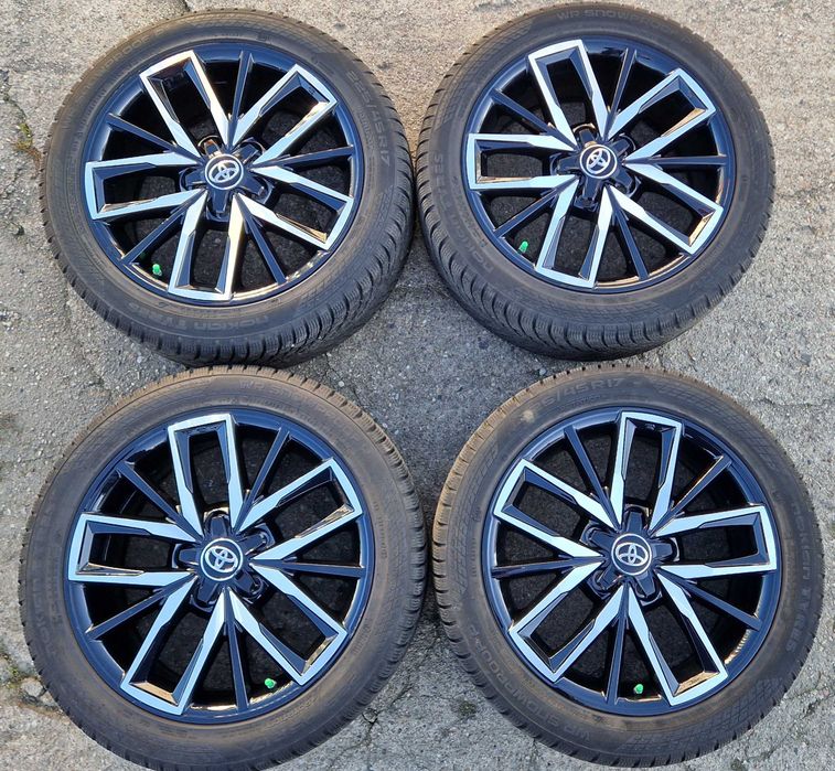 Koła zimowe Toyota Corolla E21 5x114,3 Yokohama 225/45/17 2023r 8mm