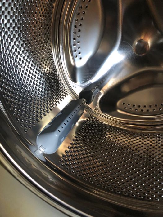 Máquina de Lavar Roupa INDESIT EWC 91083 BS (9 kg - 1000 rpm - Branco)
