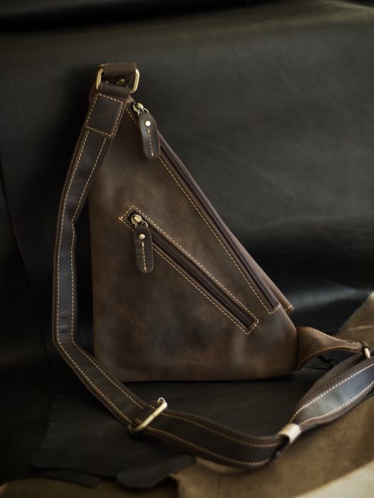 Сумка на грудь чоловіча шкіряна. Слінг / бананка мужская кожаная