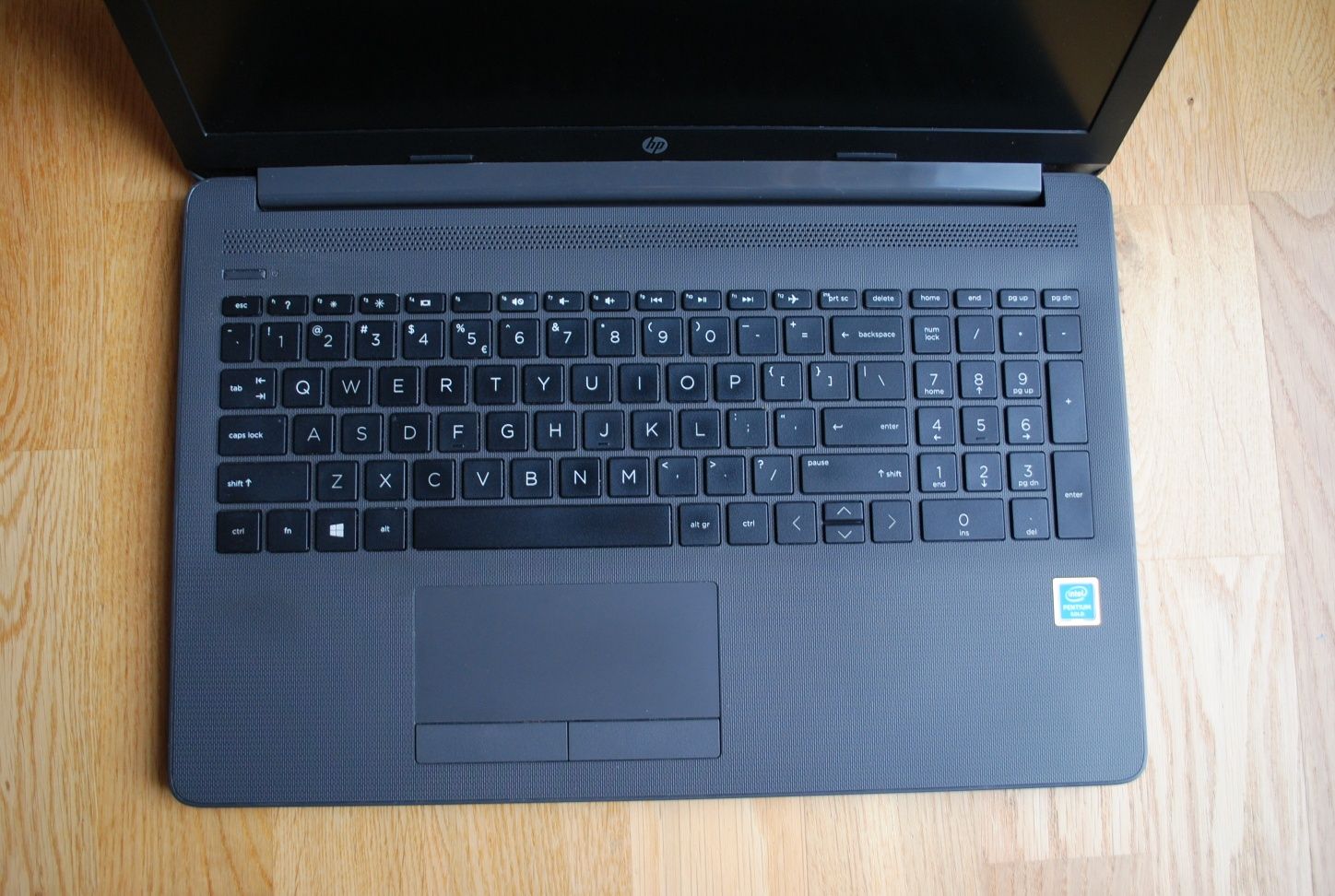 Laptop notebook HP 250 G7 (6MQ34EA) 8 GM RAM 256 GB SSD