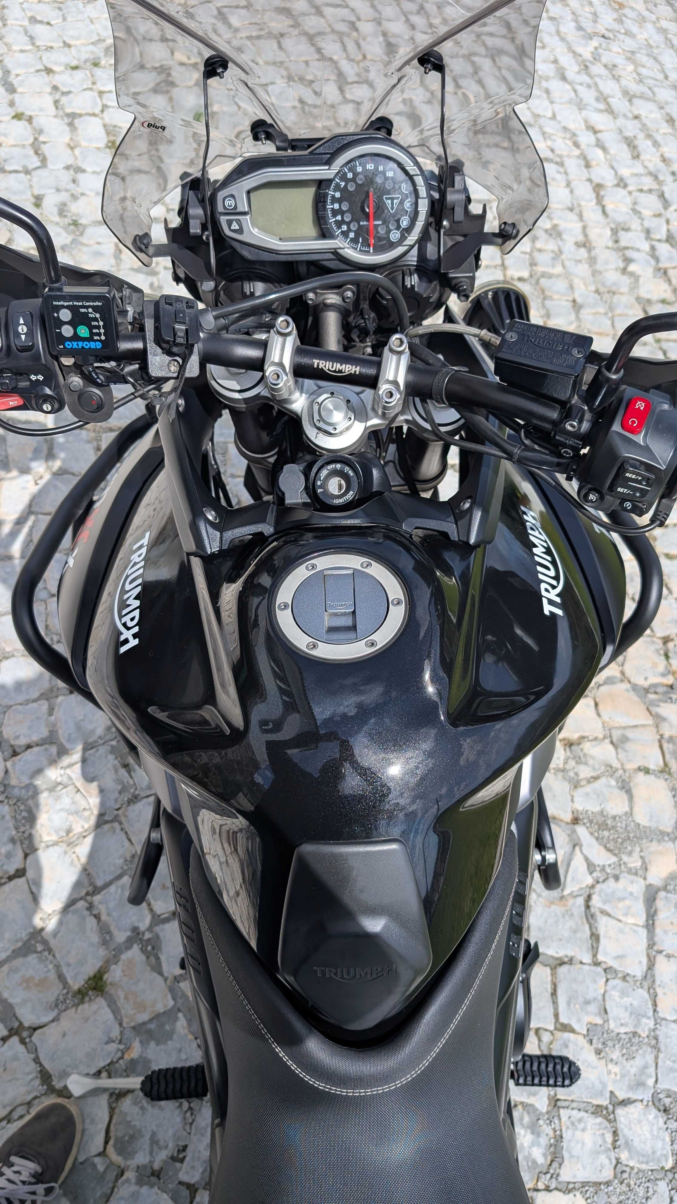 Triumph Tiger 800 XCX