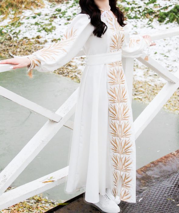 Сукня вишиванка біла. Прокат сукні. Оренда сукні.  Продаж