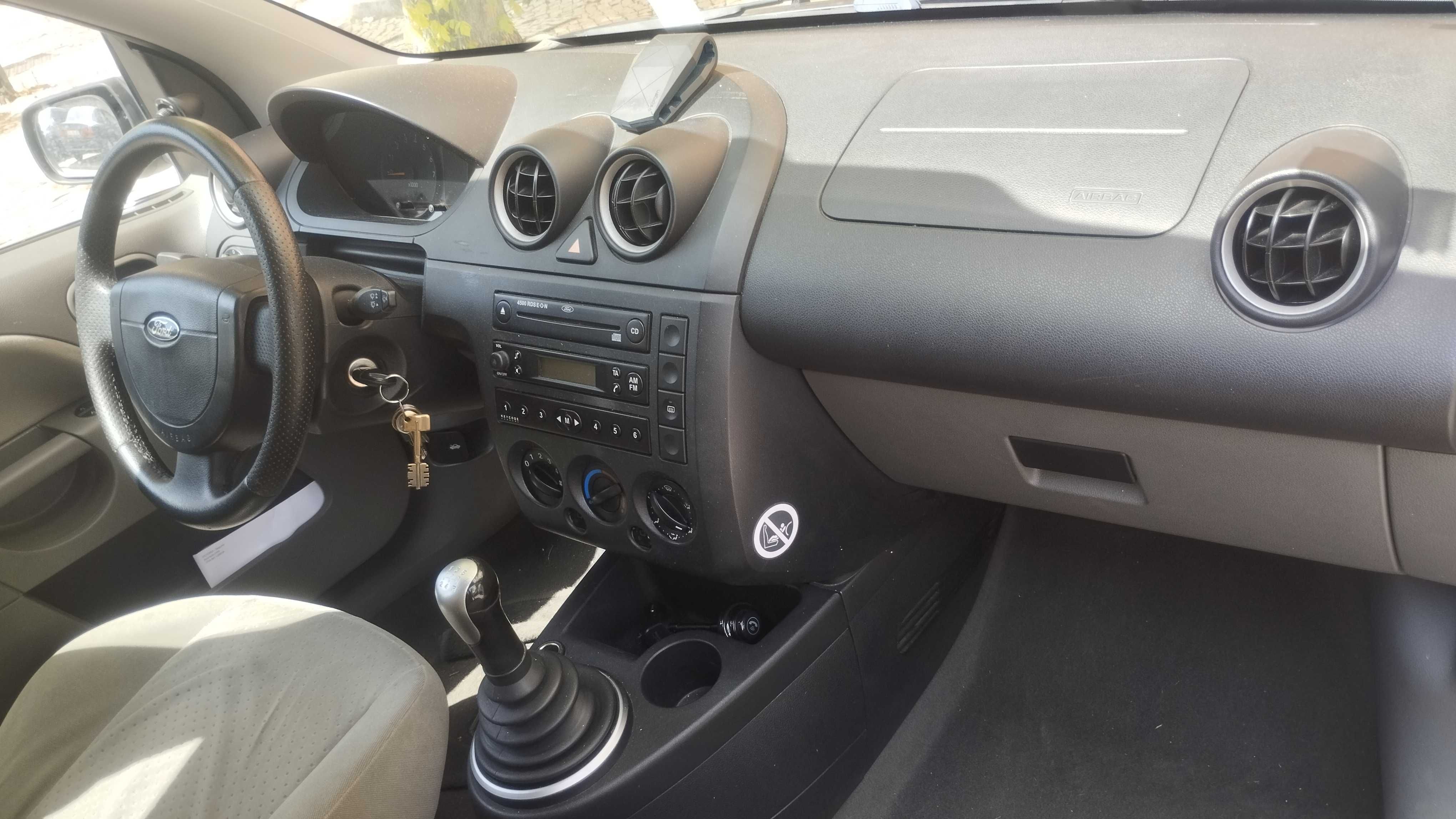 Ford fiesta 1.4 gasolina