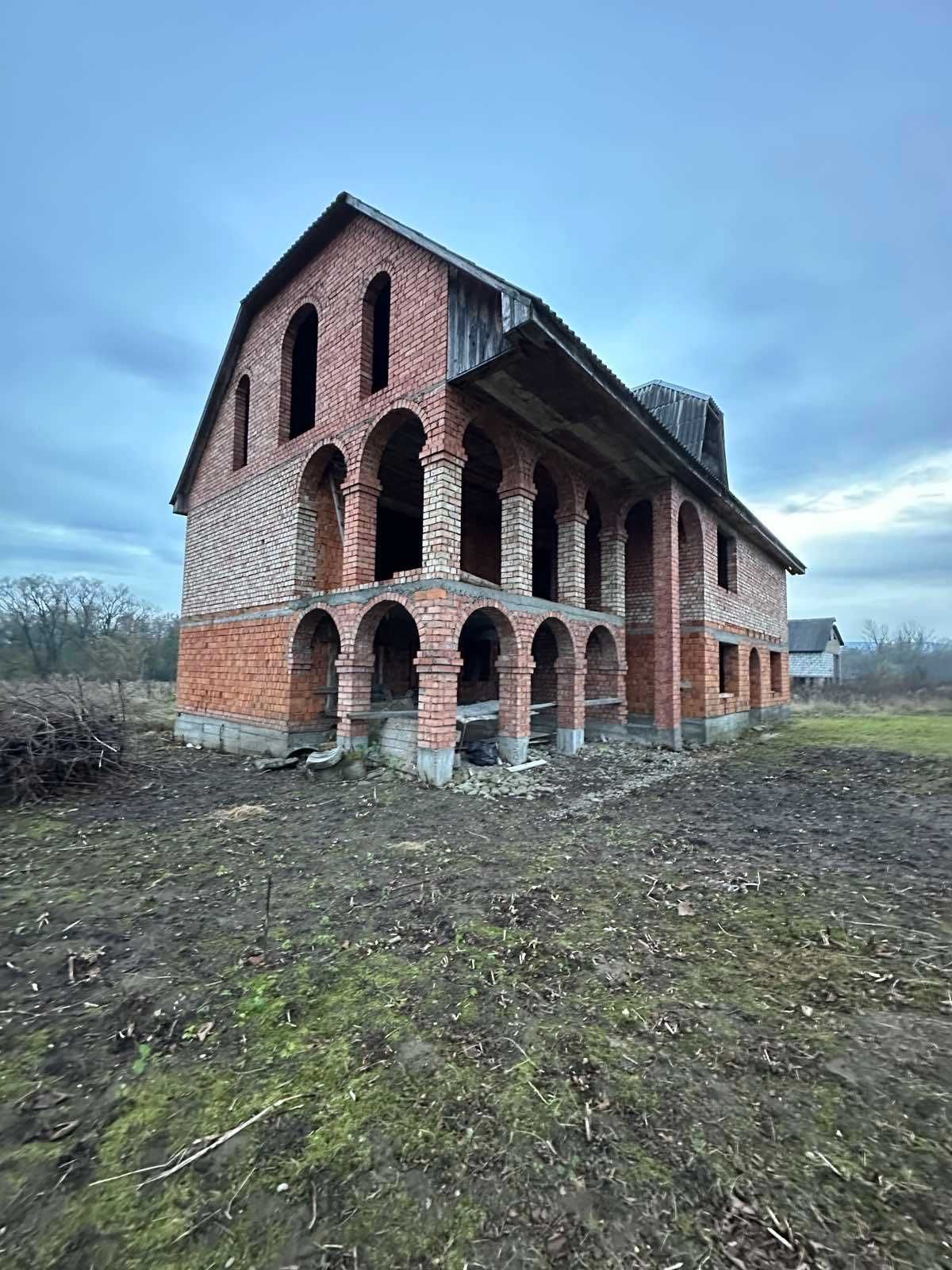 Продається недобудований будинок в с. Біла Церква