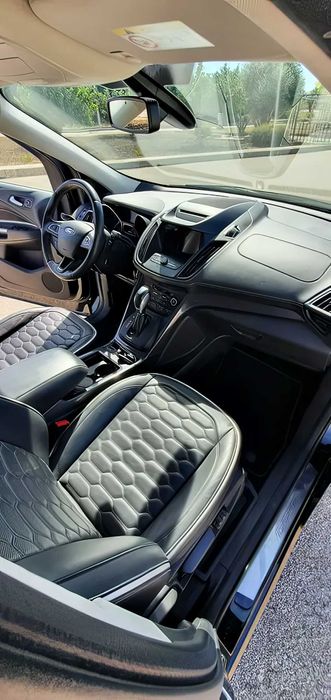 Ford Kuga      2017