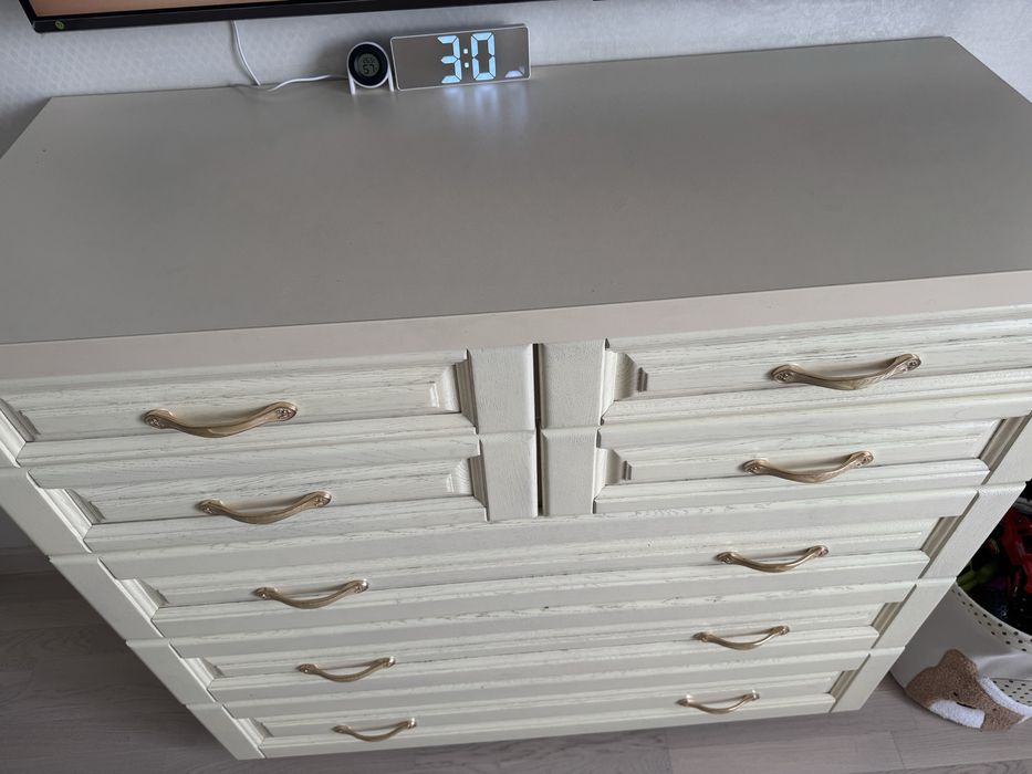 Комод кремовий дерево