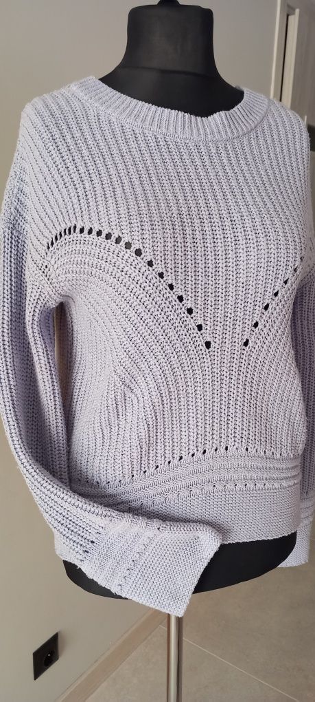 Lawendowy sweter z ozdobnym tyłem Next