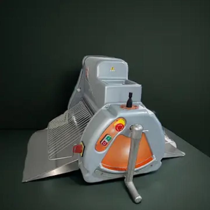 Тісторозкатка Тістороскаточна машина Conti SF 500