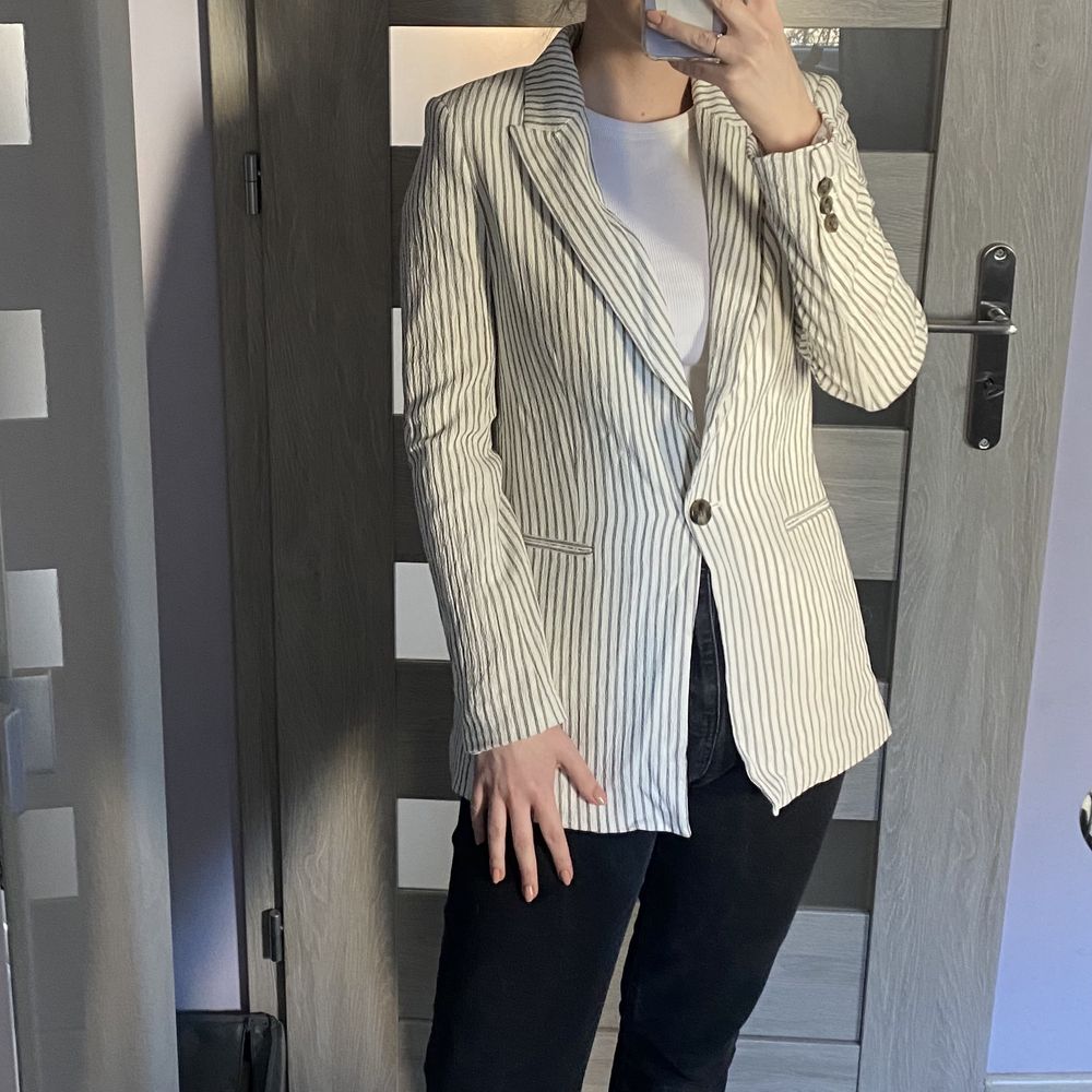 Marynarka XS/34 H&M biała w czarne paski jednorzędowa