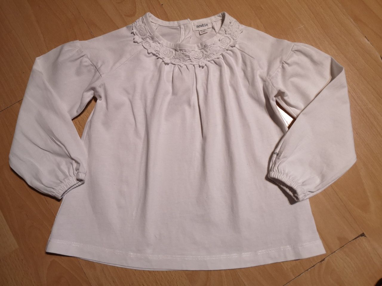 Bluzeczka tunika Newbie r 98-104 biała