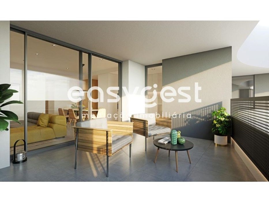 Apartamento T1+1 com acabamento de luxo, inserido e condomínio fechado