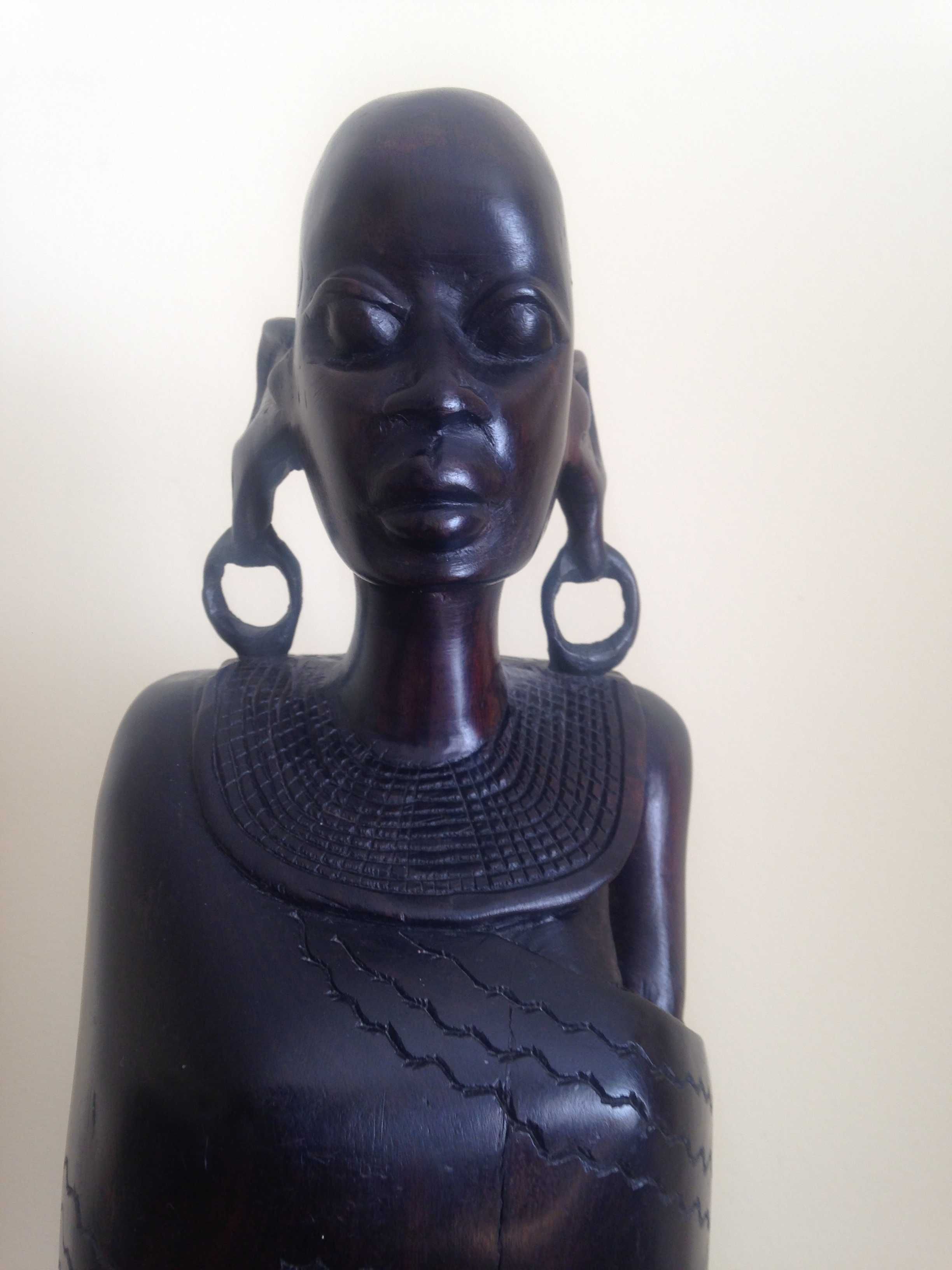 Oryginalna sztuka afrykańska- rzeźba z hebanu