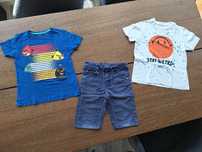 2 t-shirts e um par de calções, 110 cm