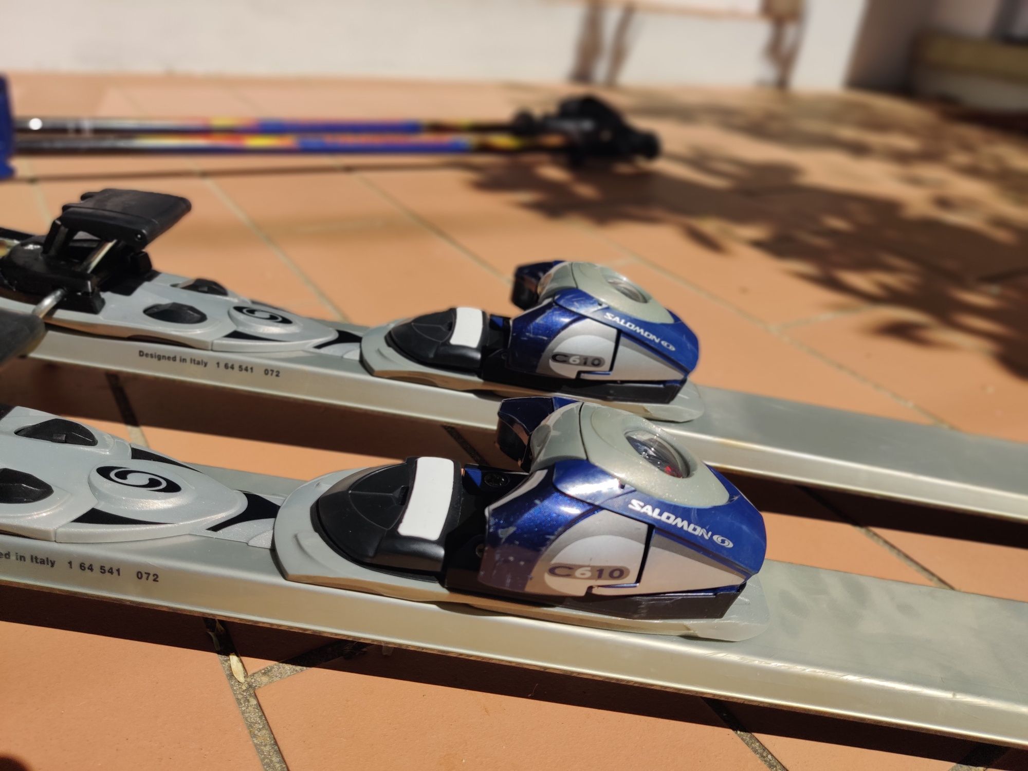 Skis 170 e bastões