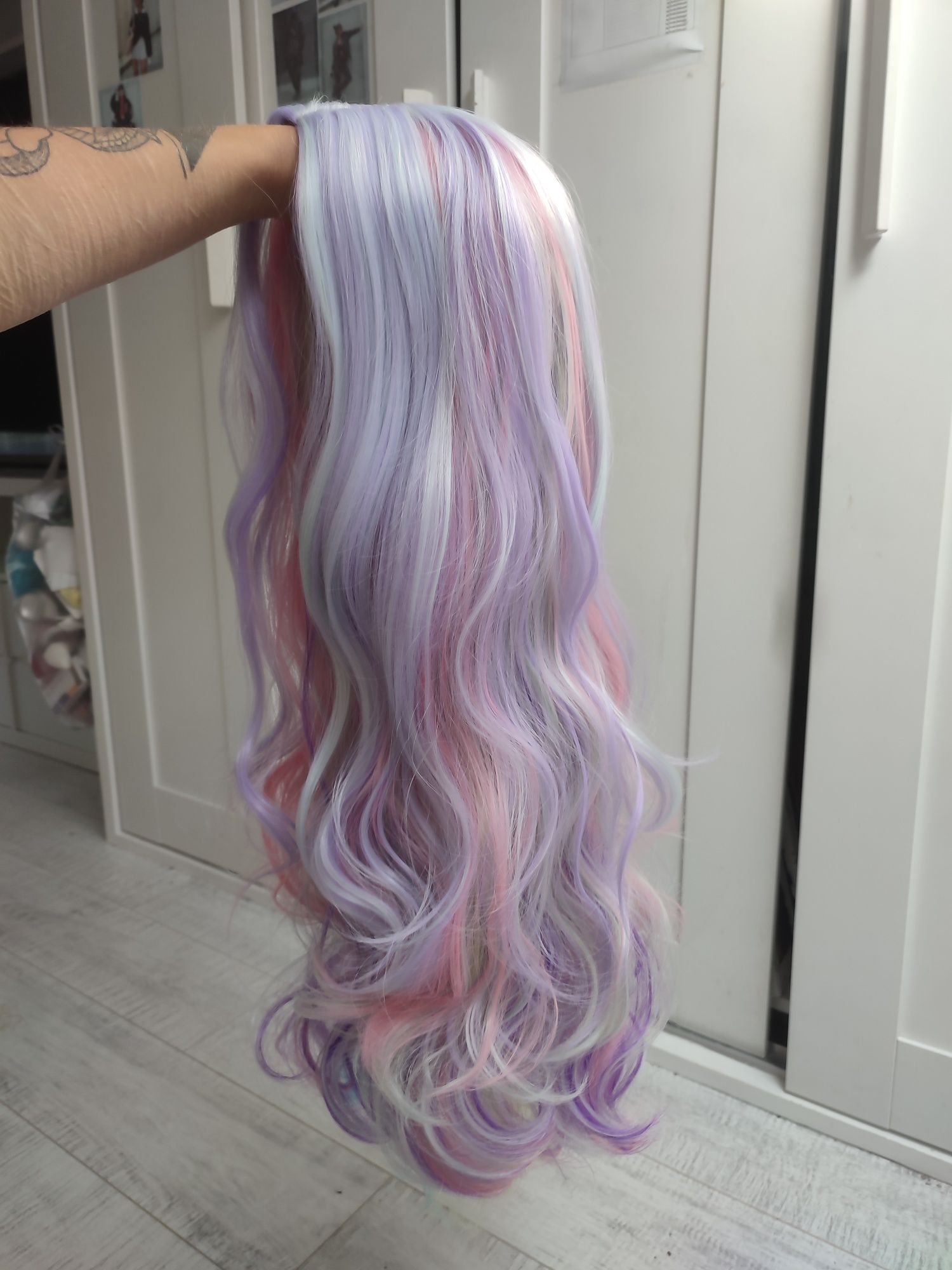 Peruka WIG unicorn kolorowa długa gęsta fale cosplay