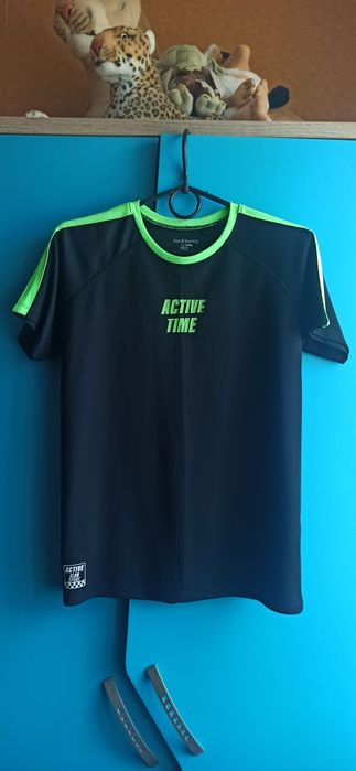 Продам  детские футболки.