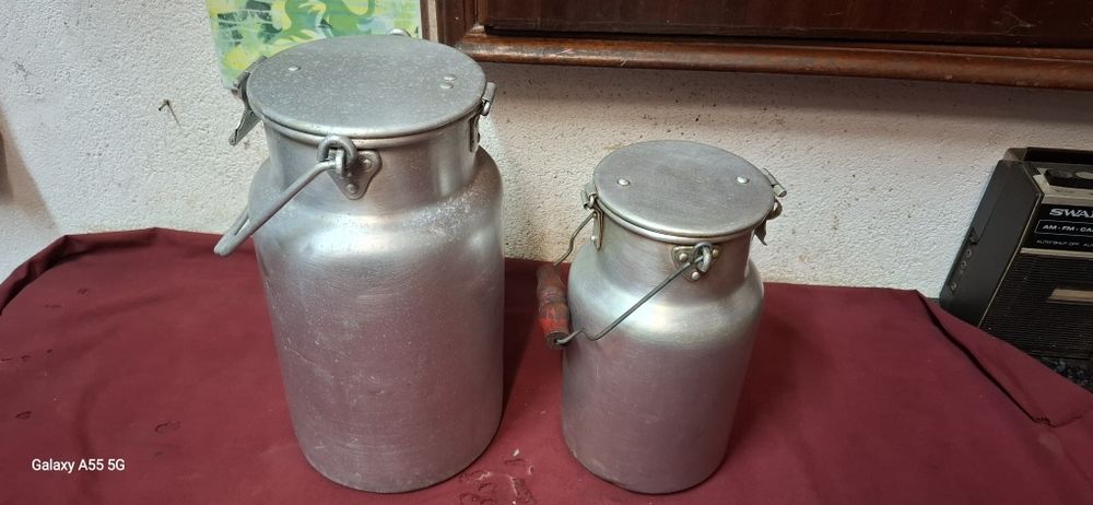 Leiteiras antigas em alumínio