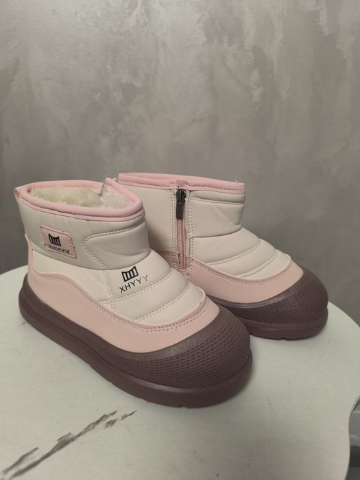 Зимові чоботи,розмір 32,стелька 20.5 см.