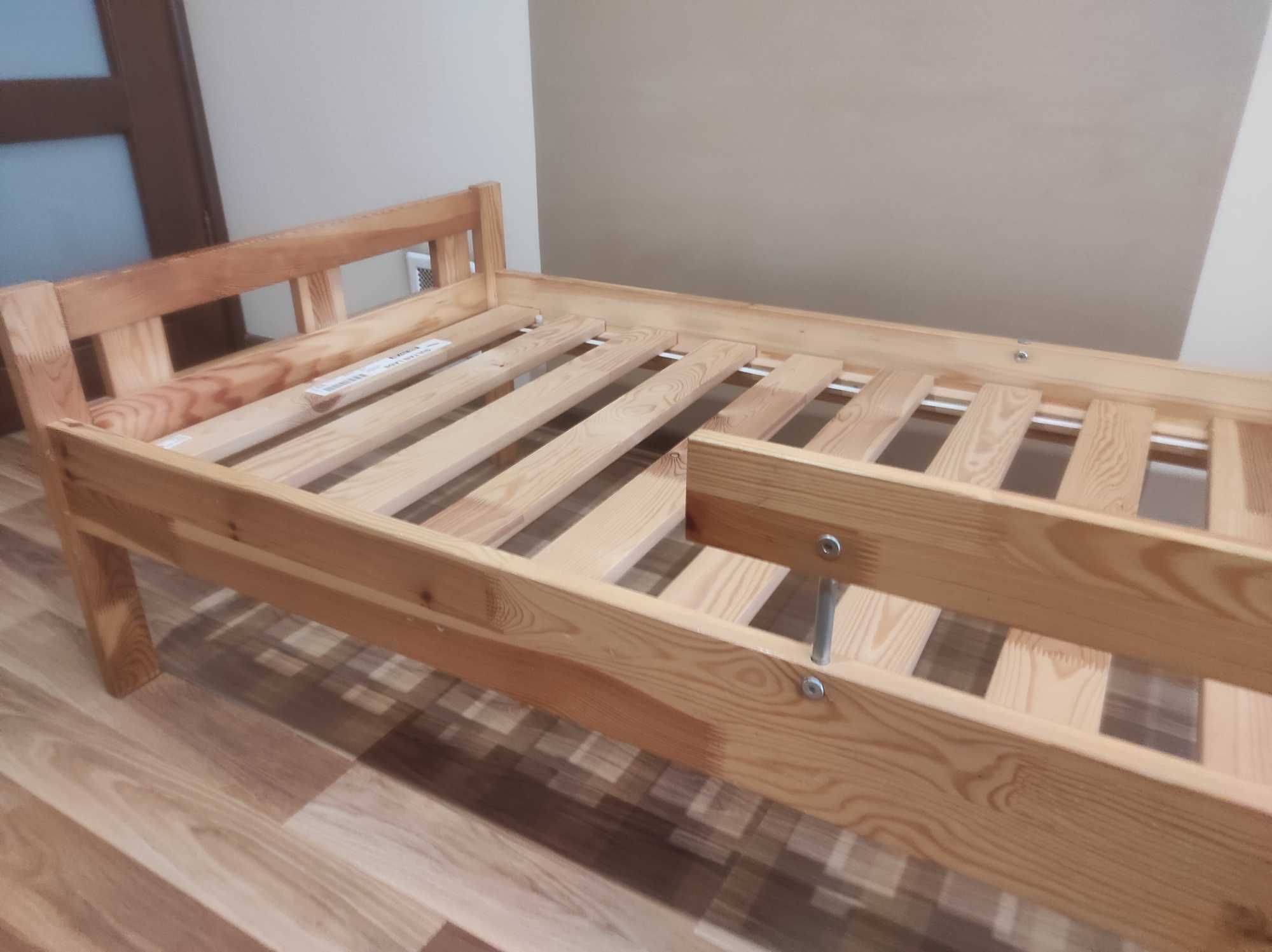 łóżko dziecięce Kritter  70x160cm + materac+ ochraniacz na materac