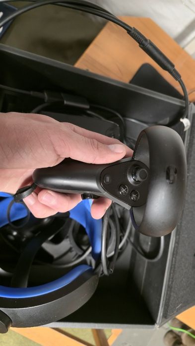Vr-шлолом Oculus Rift S
ТТПродаю VR-шолом Oculus Rift