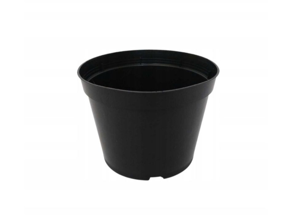 Doniczki produkcyjne twarde, średnica 14 cm.