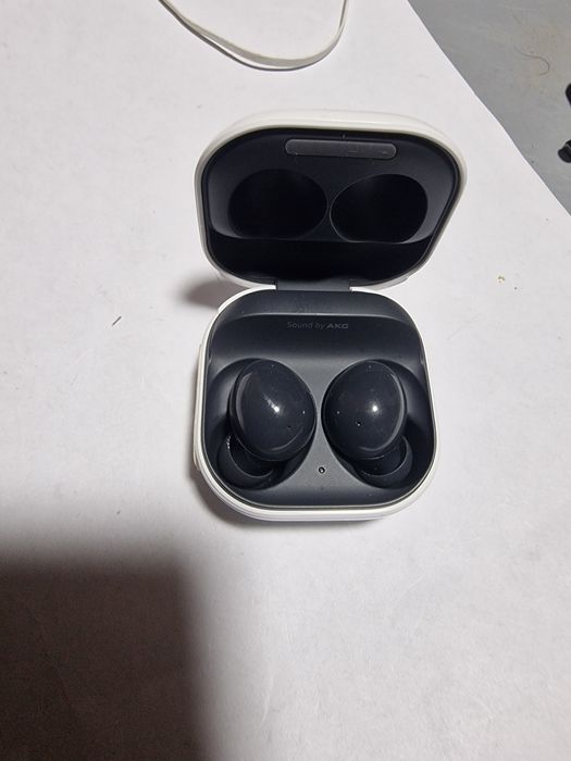 Sluchawki Bluetooth Samsung galaxy buds 2 jak nowe