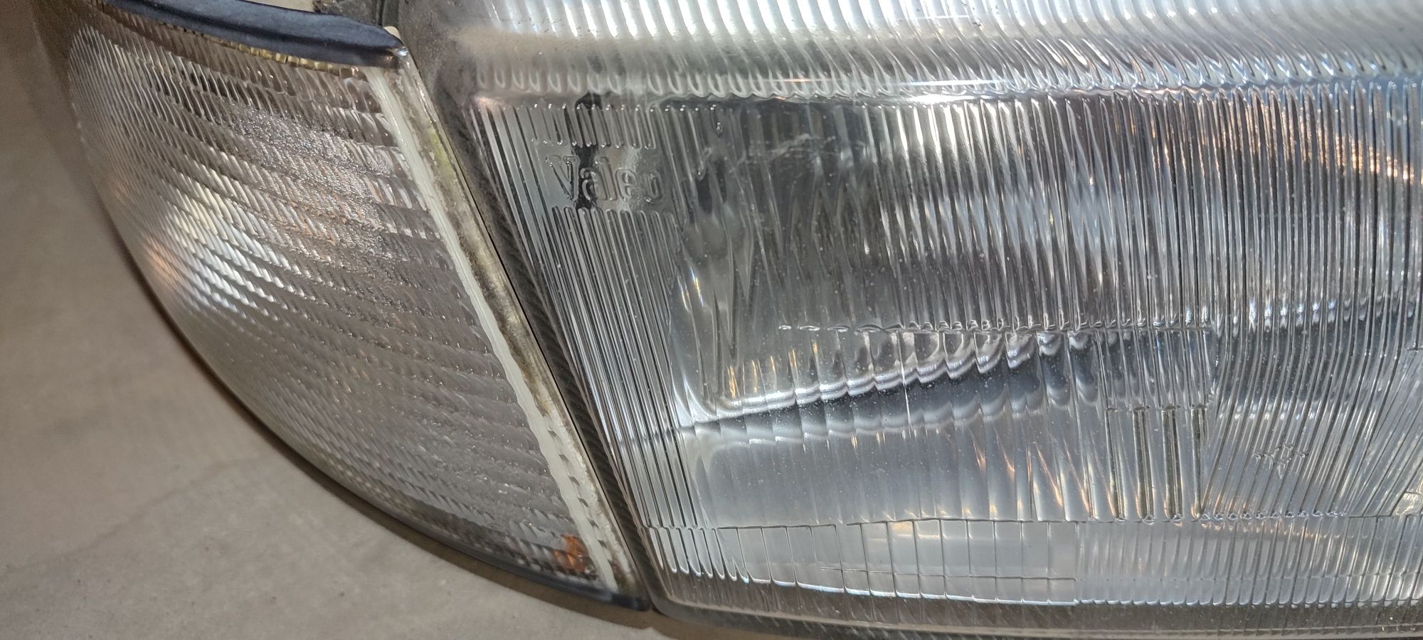 Audi A4 B5 lampa + kierunek przód przednia prawa VALEO przedlift