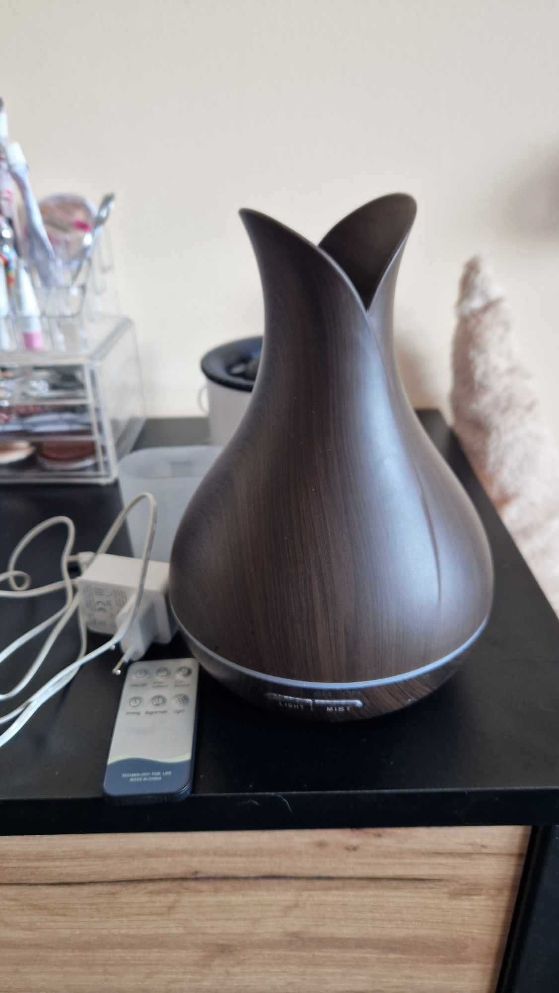 Ultradźwiękowy dyfuzor ciemny 400 ml z pilotem
