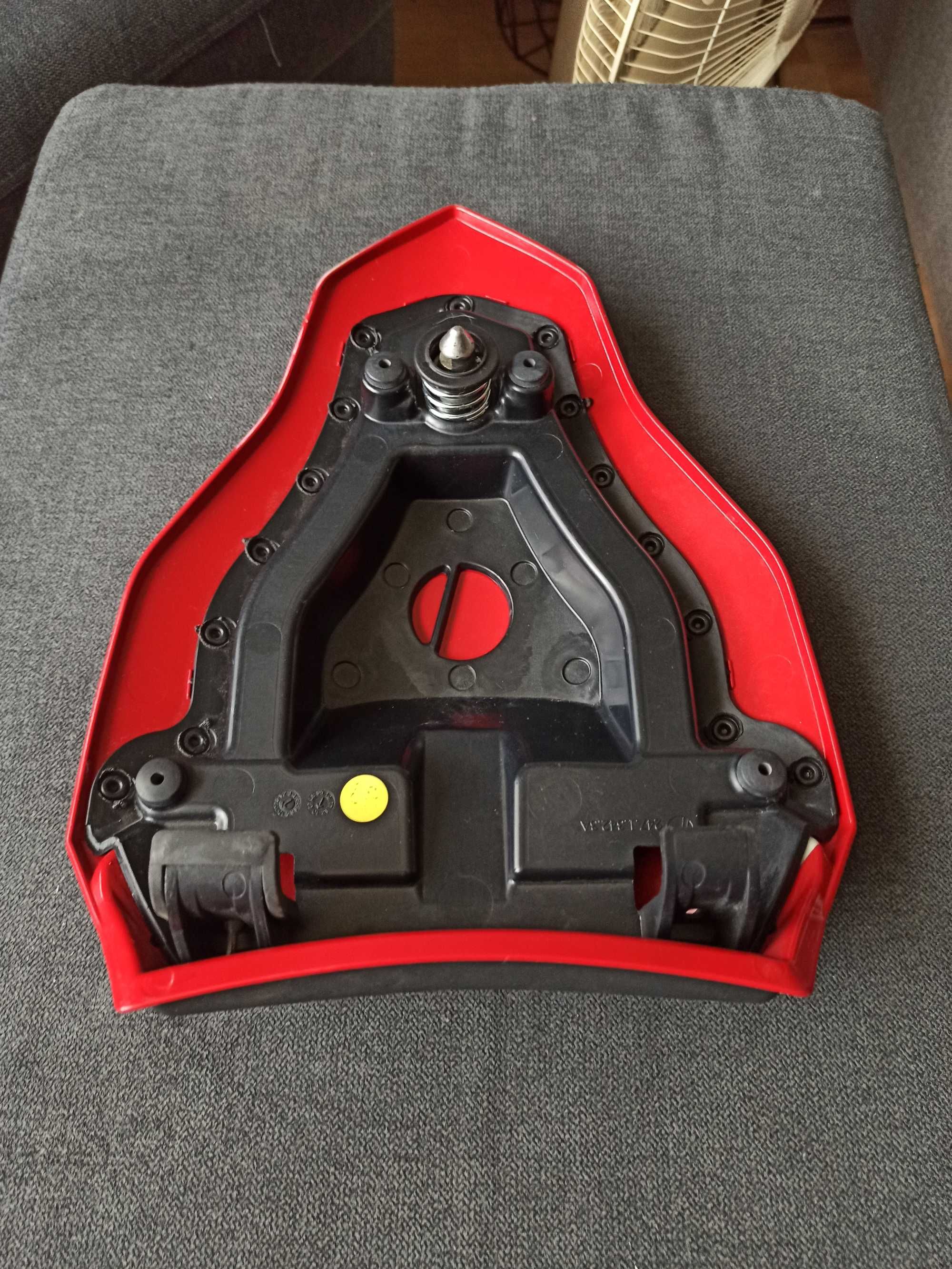 Ducati Streetfighter 848/1098/1098s nakładka siedzenie pasażera kanapa