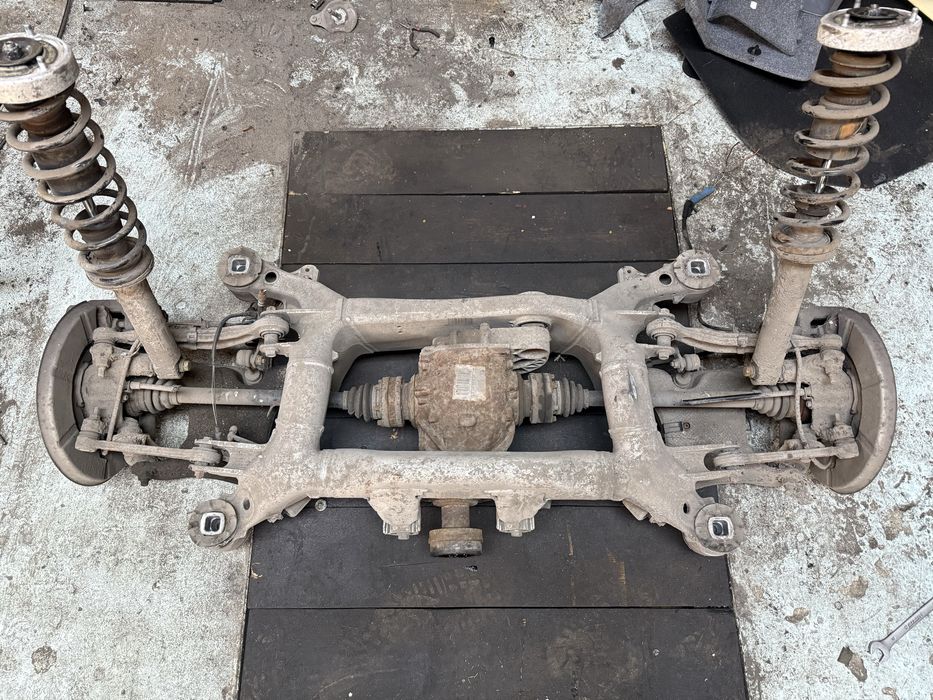 Wozek tyl e60 belka sanki