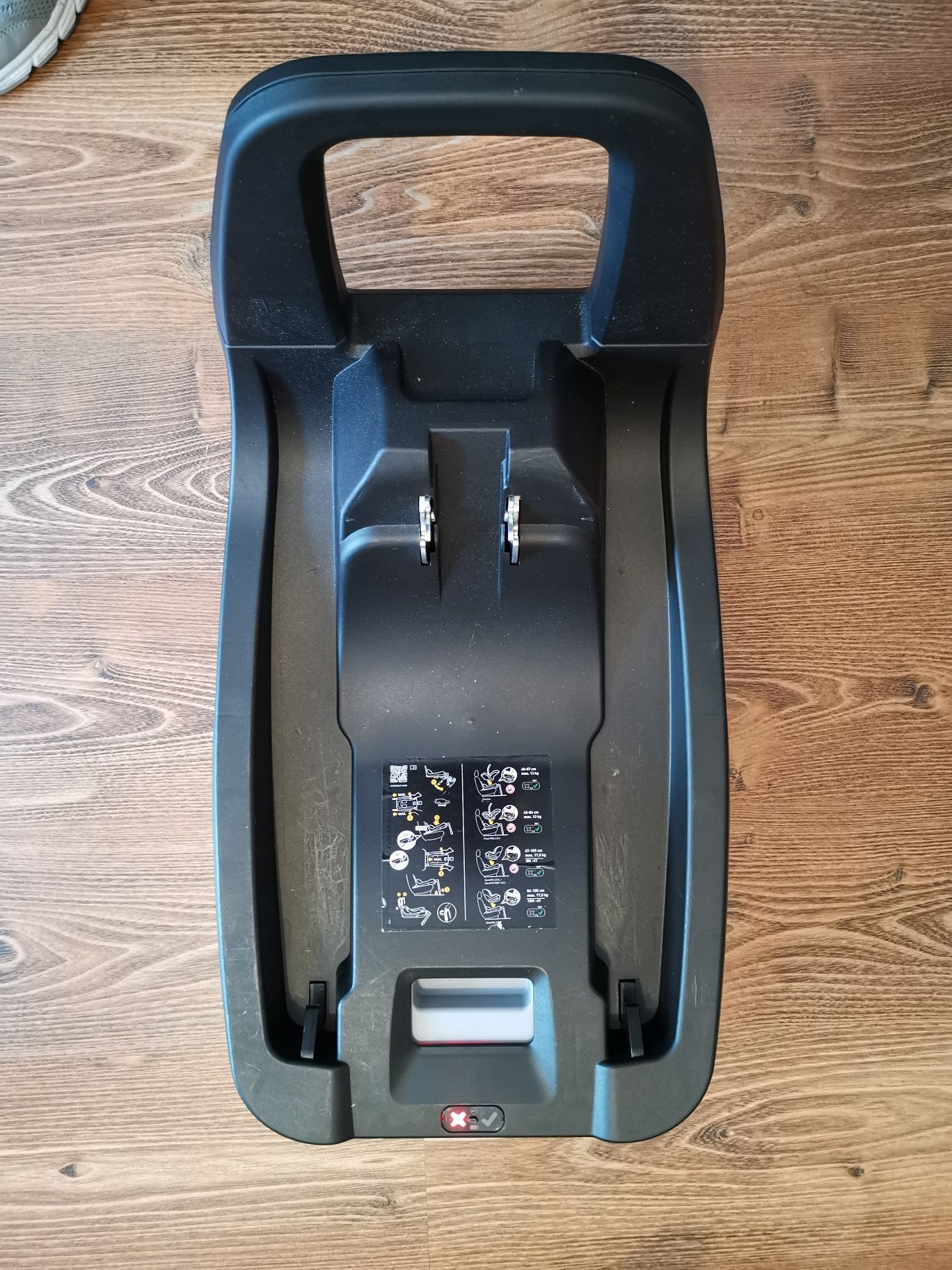 Fotelik, nosidełko Avionaut Cosmo i  baza ISOFIX Avionaut IQ 2.0 C