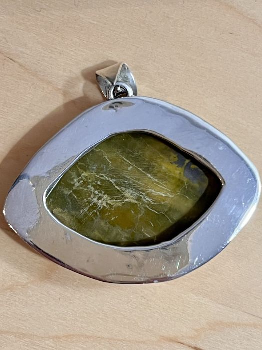 Pendente em prata e madreperola
